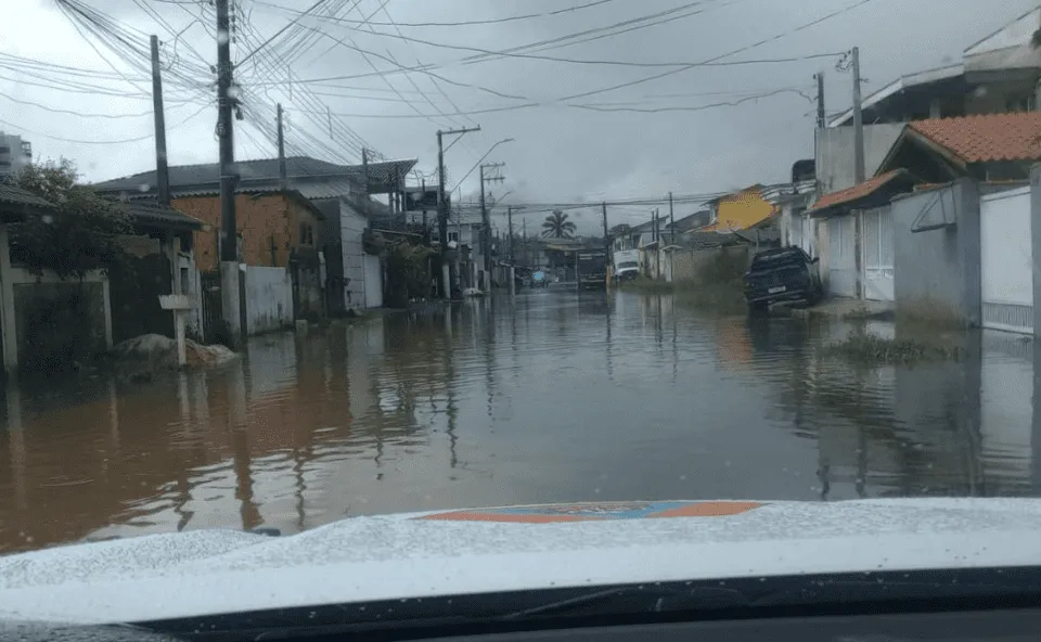 Chuvas em Ubatuba (SP) alcançam 65% da média mensal em apenas seis horas
