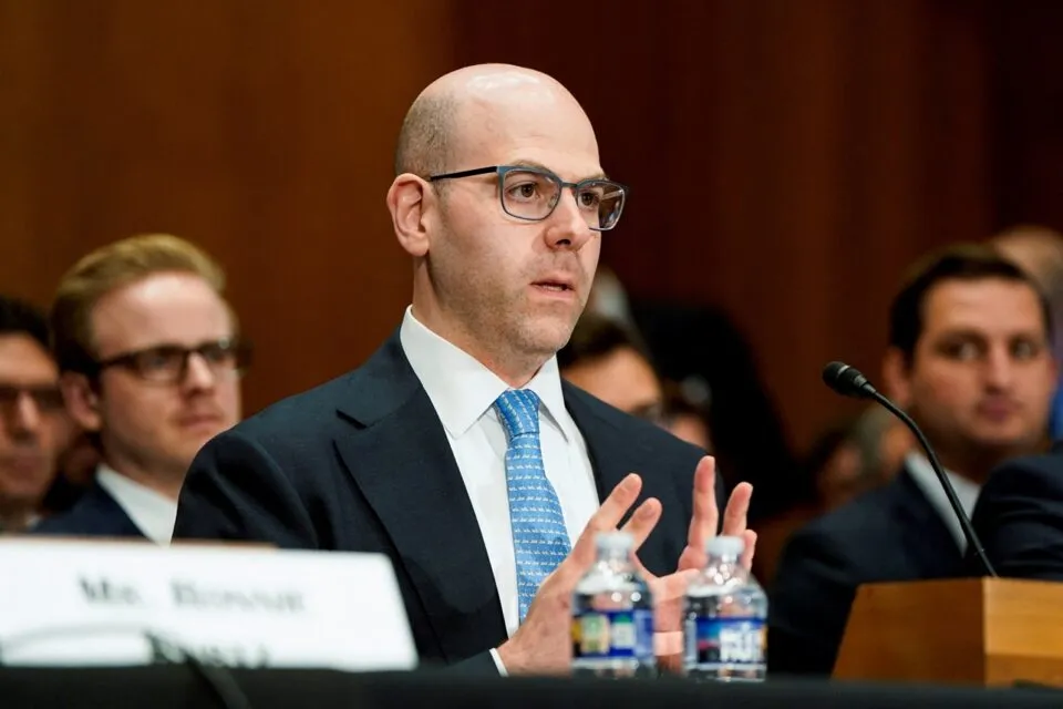 Diretor do Fed, Miran defende tarifas e critica manifesto de BCs sobre Powell