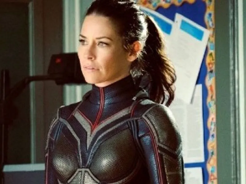 Evangeline Lilly diz que teve danos cerebrais após queda