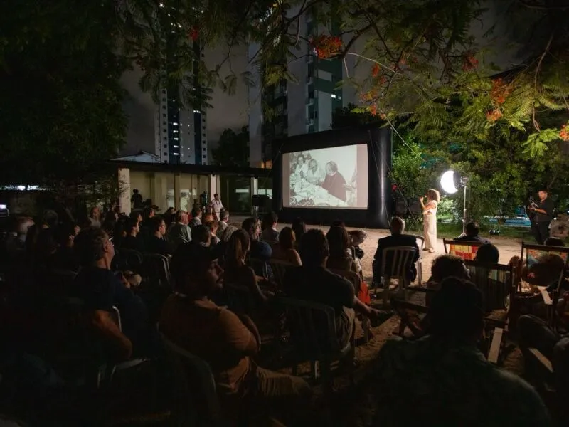 Exibição de “O Agente Secreto” no Edifício Ofir promove debate sobre preservação da história