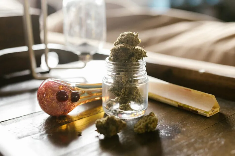 Existe uma enorme discrepncia entre o que pensamos que a maconha medicinal faz e o que ela realmente faz