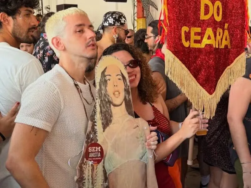 Fantasia de Juliano Floss e Marina Sena no pré-carnaval viraliza nas redes