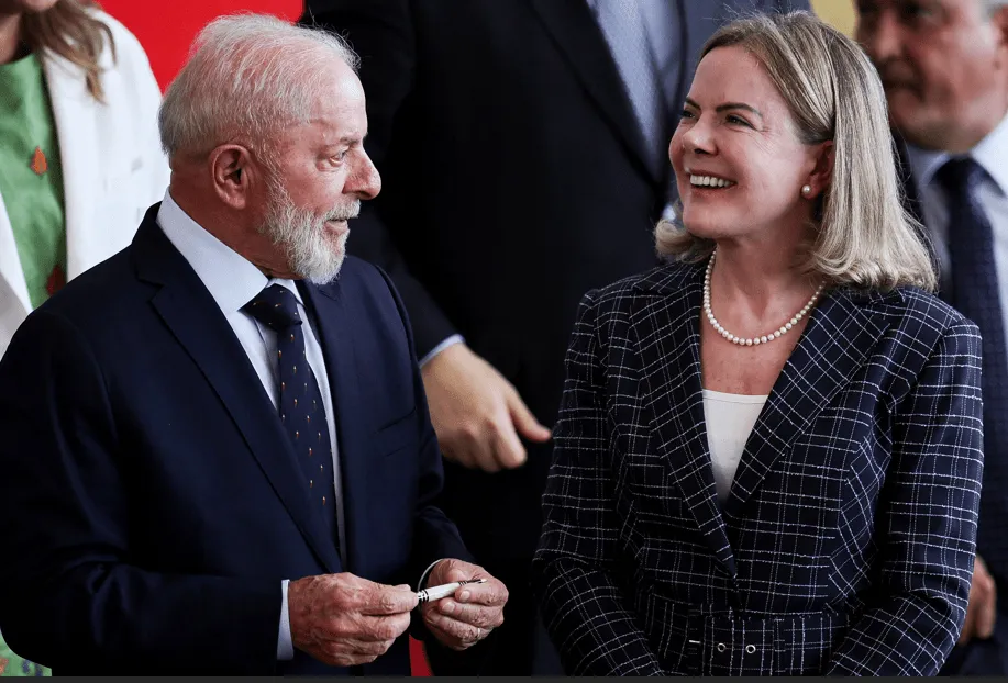 Gleisi aceita pedido de Lula para disputar o Senado pelo Paraná, dizem aliados