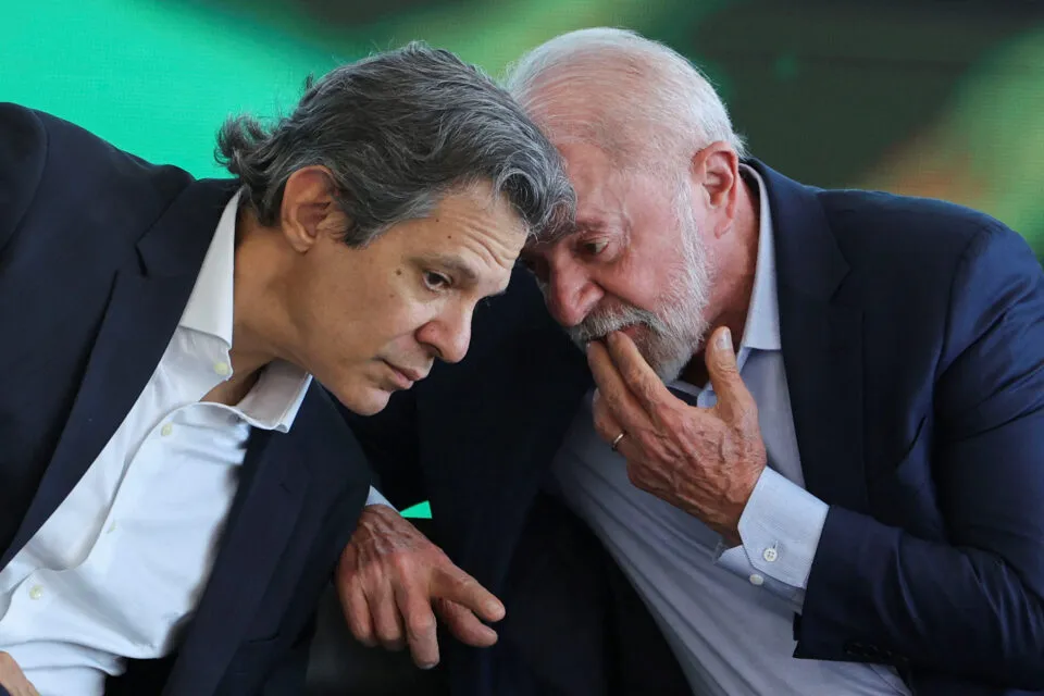 Lula pede a Haddad que concorra ao governo de São Paulo neste ano, diz jornal
