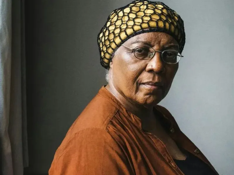 Morre Astrid Roemer, escritora surinamesa que participou da Flip 2025, aos 78 anos de idade