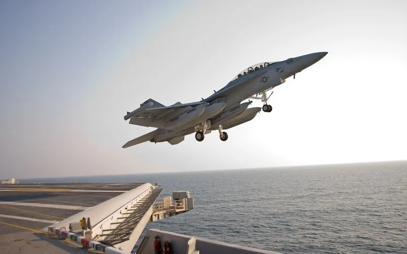 Os aviões que “apagaram” radares venezuelanos e abriram caminho para a captura de Maduro