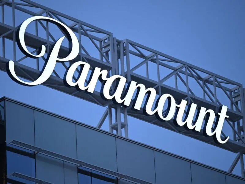 Paramount processa Warner e exige que empresa divulgue dados a acionistas