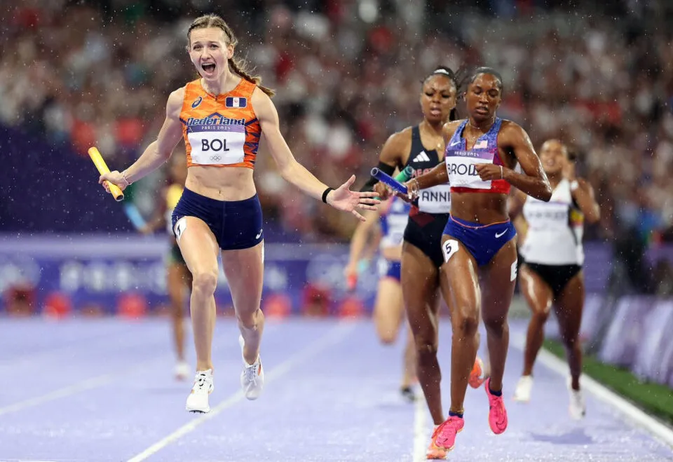 Por que as corridas de 4×400 metros frequentemente apresentam reviravoltas surpreendentes?