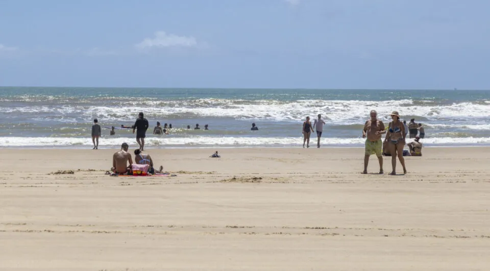 Sergipe mantém 100% das praias próprias para banho e se destaca no cenário nacional