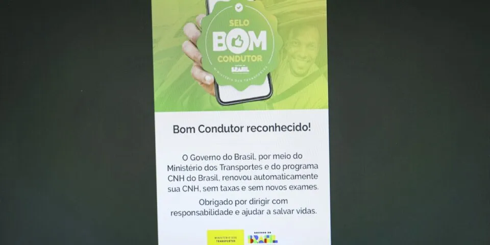 Renovação automática de CNH beneficia 300 mil na primeira semana