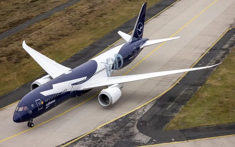 Rio vai receber voo inaugural de avião com pintura dos 100 anos da Lufthansa