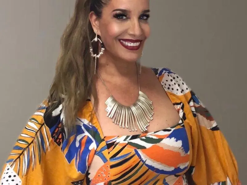 Sarajane: ‘Meu público tem se renovado no Brasil inteiro’