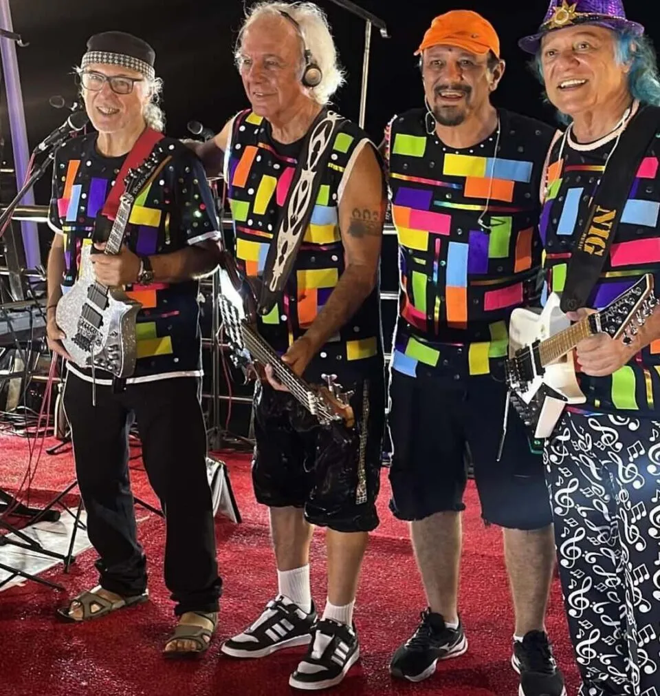 Irmãos Macedo realizam ensaio de Carnaval solidário em Salvador; aos detalhes