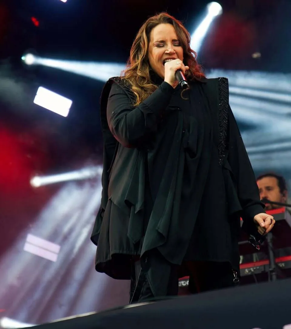 Ana Carolina volta a se apresentar na capital baiana em abril; aos detalhes