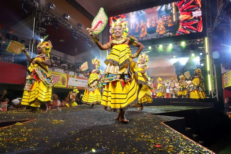 Ilê Aiyê recebe convidados especiais em último ensaio geral no Pelourinho