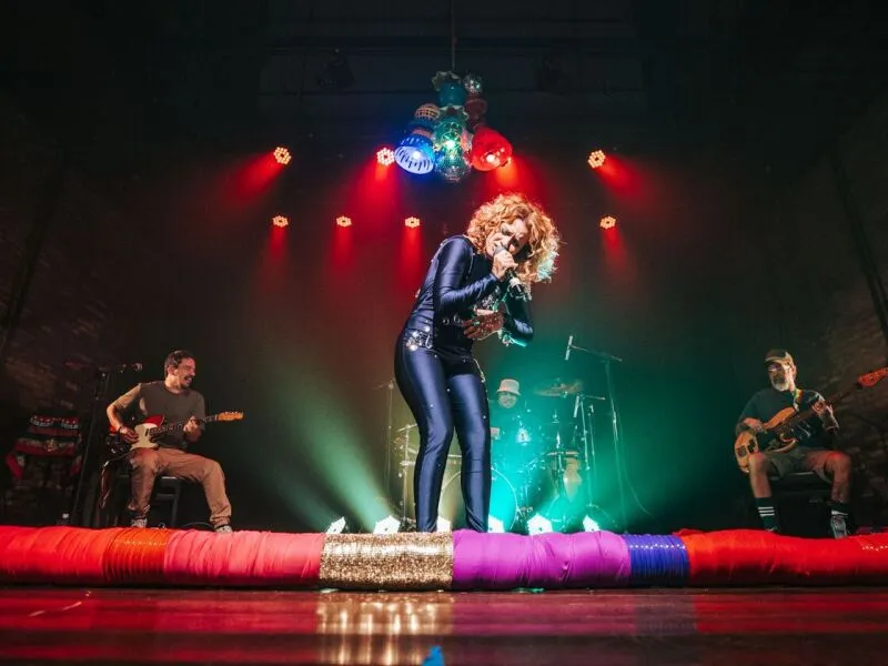 Ylana apresenta show “Janga” no Teatro Hermilo Borba Filho, nesta quinta (9)