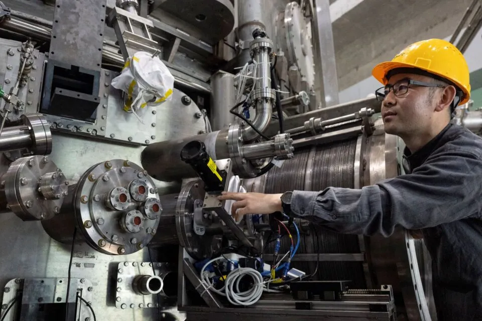 atividade industrial cai para 49,3 em janeiro ante os 50,1 de dezembro