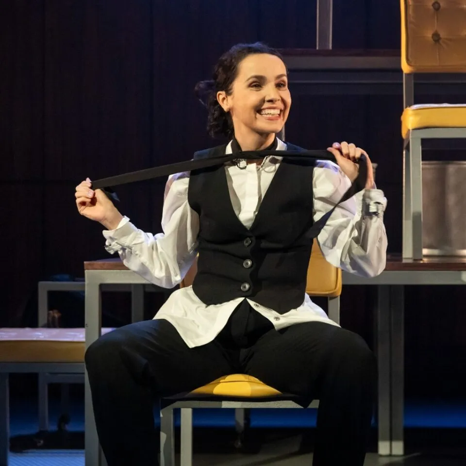 Espetáculo com Débora Falabella terá temporada em Salvador