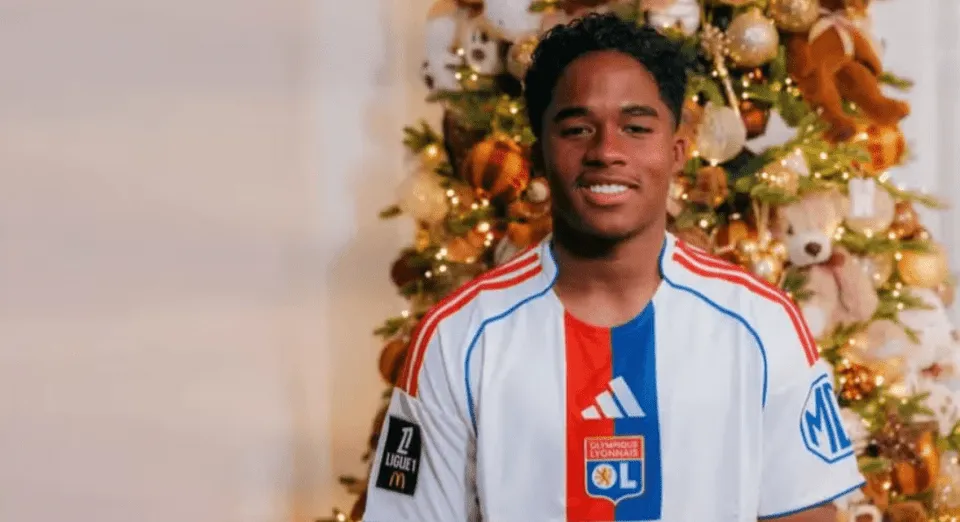 onde assistir a possível estreia do atacante