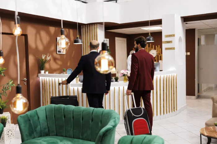 Após pleito da FBHA, MTur prorroga entrada em vigor da Ficha Nacional de Registro de Hóspedes