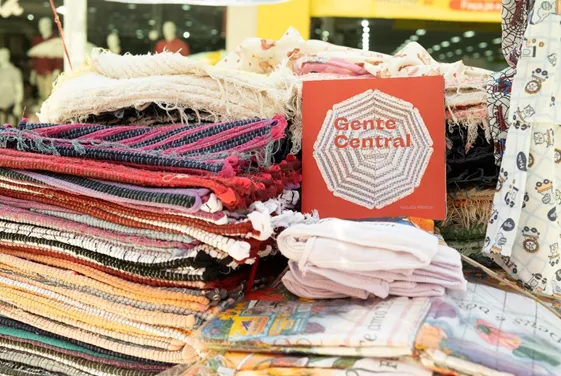 Artista visual alagoana lança livro ilustrado inspirado no Centro de Maceió