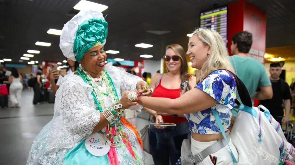Bahia espera 3,7 milhões de turistas e R$ 8 bilhões no Carnaval