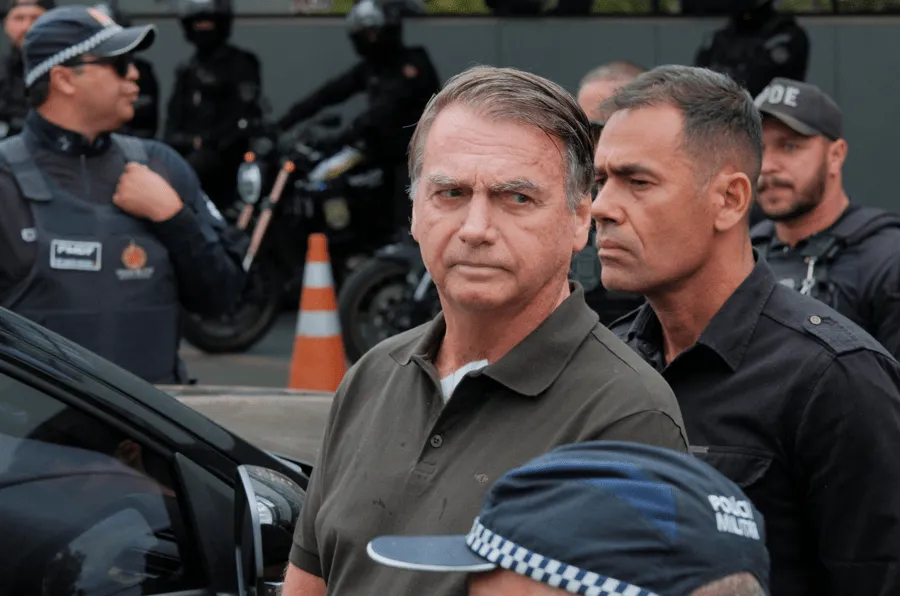 Bolsonaro prepara lista de pré-candidatos do PL ao Senado e governos