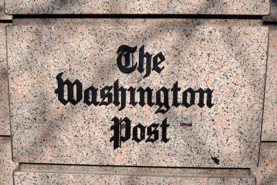 CEO do Washington Post renuncia após demissão em massa de um terço da redação