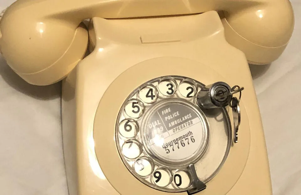 Como as crianas reagiriam a um telefone de disco?