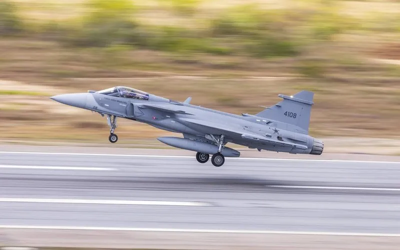 FAB ativa caça Gripen no alerta de defesa aérea do Planalto Central