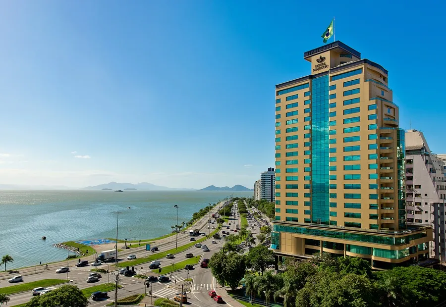 Majestic Palace Hotel fake news