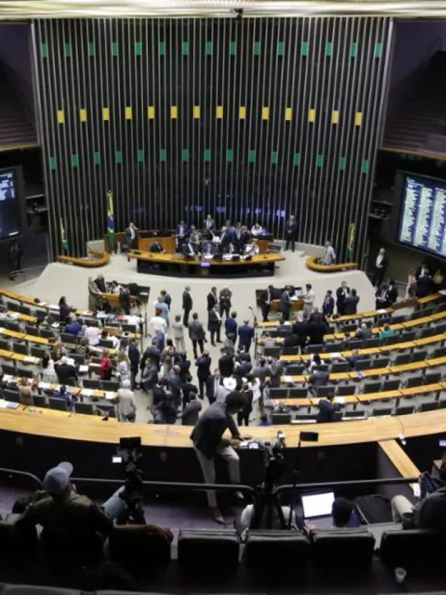 Projeto quer libera spray de pimenta para mulheres a partir de 16 anos em todo o país