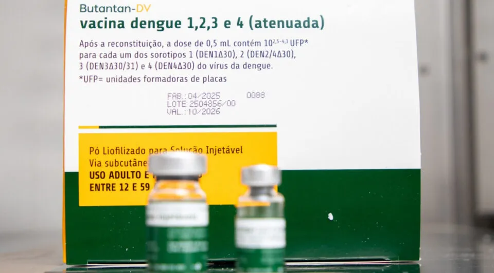 Sergipe recebe 7.900 doses da vacina contra a dengue produzida pelo Butantan
