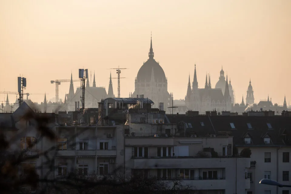 A aposta favorita de Wall Street em emergentes perde força com a guerra em curso