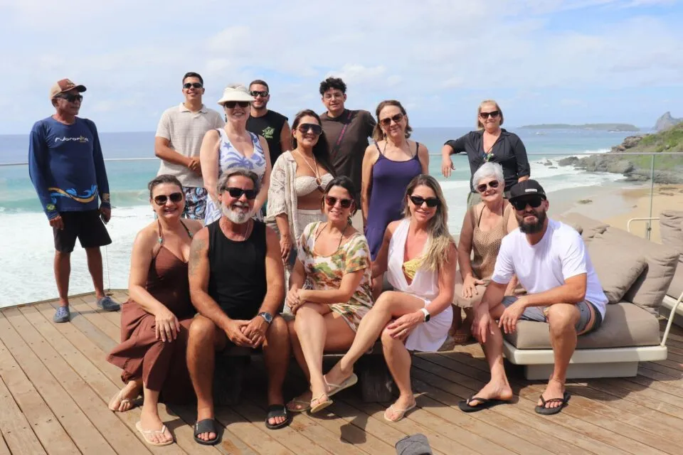 Agentes vivenciam mergulho batismo e visita ao Tamar em Noronha; veja fotos