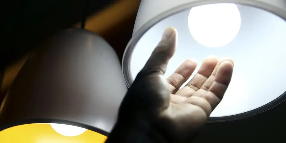 Aneel mantém bandeira verde e conta de luz não terá acréscimo em abril