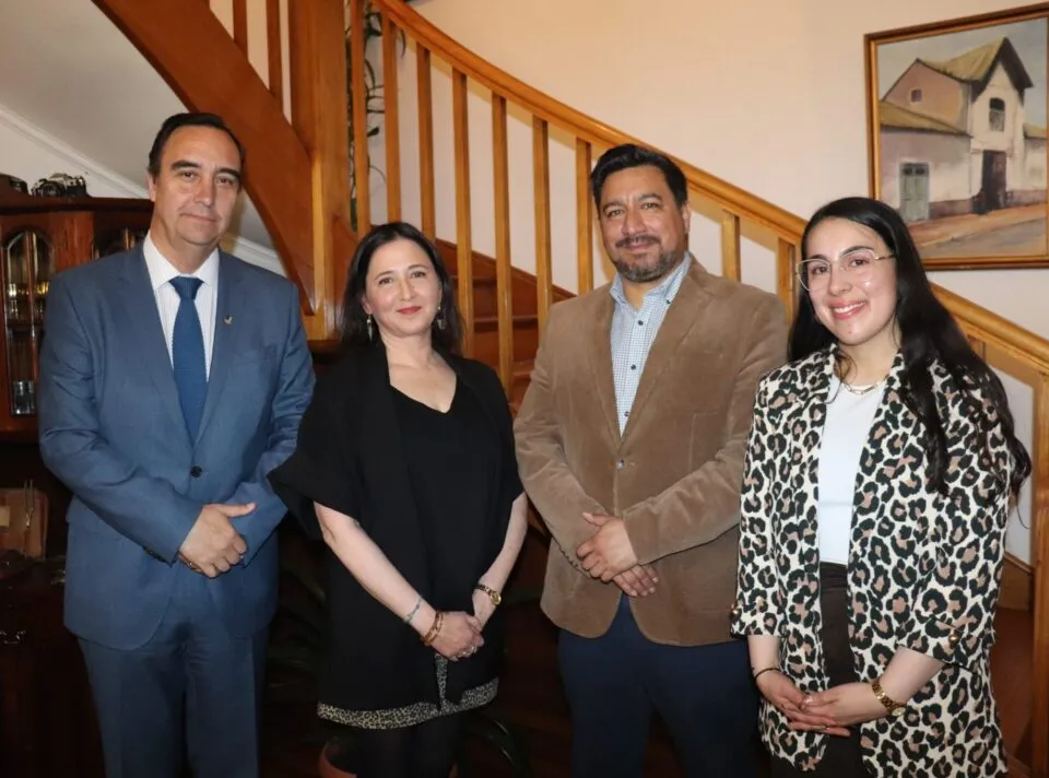 Autoridades de Magallanes destacam mercado brasileiro durante jantar de encerramento de famtrip em Punta Arenas