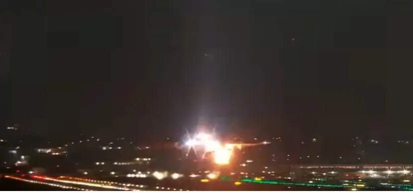 Avião da Delta sofre explosão no motor após decolagem em GRU