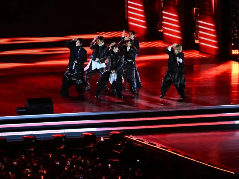 BTS: reis do k-pop fazem show de retorno em Seul