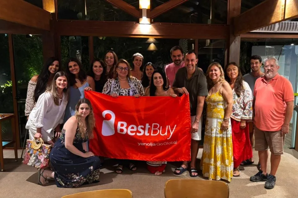 BestBuy premia agentes com famtour exclusivo em Fernando de Noronha