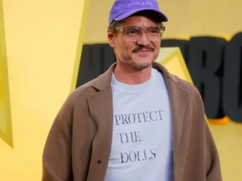 Confirmado na apresentação do Oscar, Pedro Pascal é alvo de críticas por suposto affair com diretor