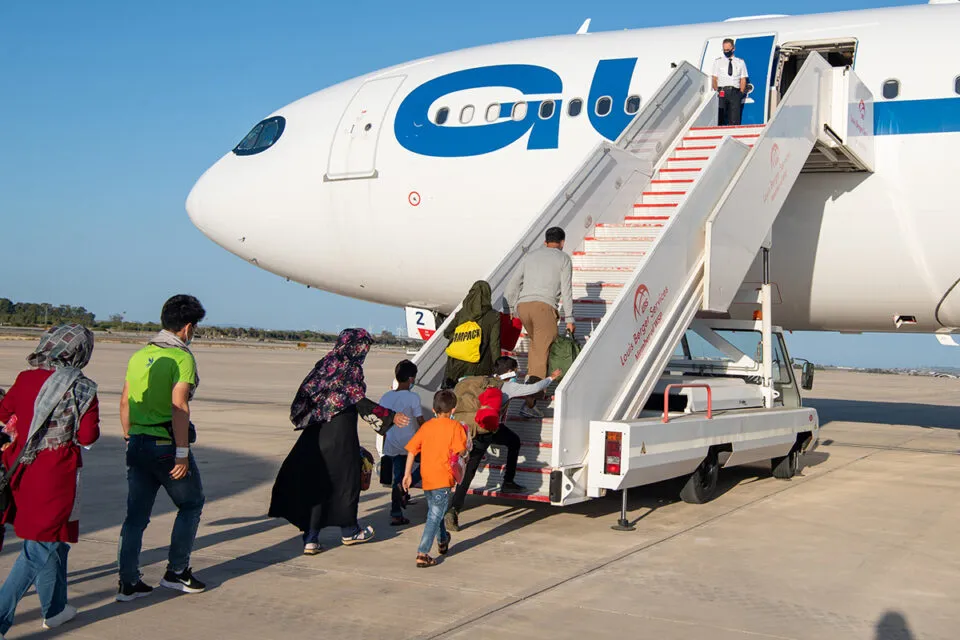 EUA planeja fretar voos para retirar civis do Oriente Médio