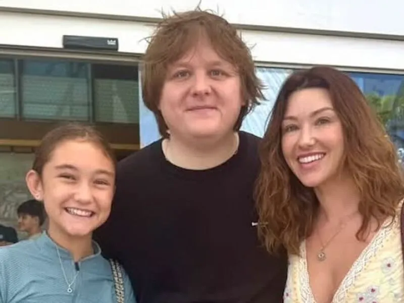 Família de Jorginho elogia Lewis Capaldi após críticas a Chappell Roan