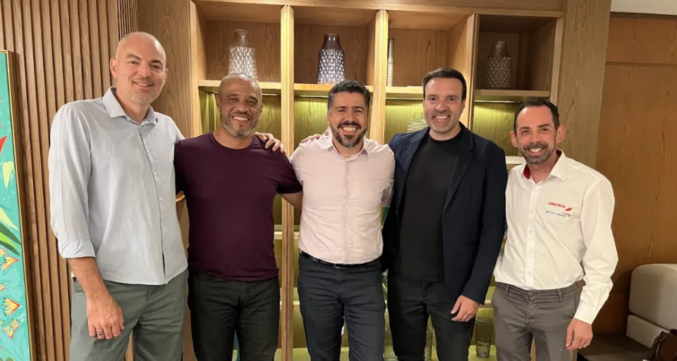 Flytour reúne agentes e gigantes aéreas em noite espanhola para impulsionar vendas internacionais em 2026