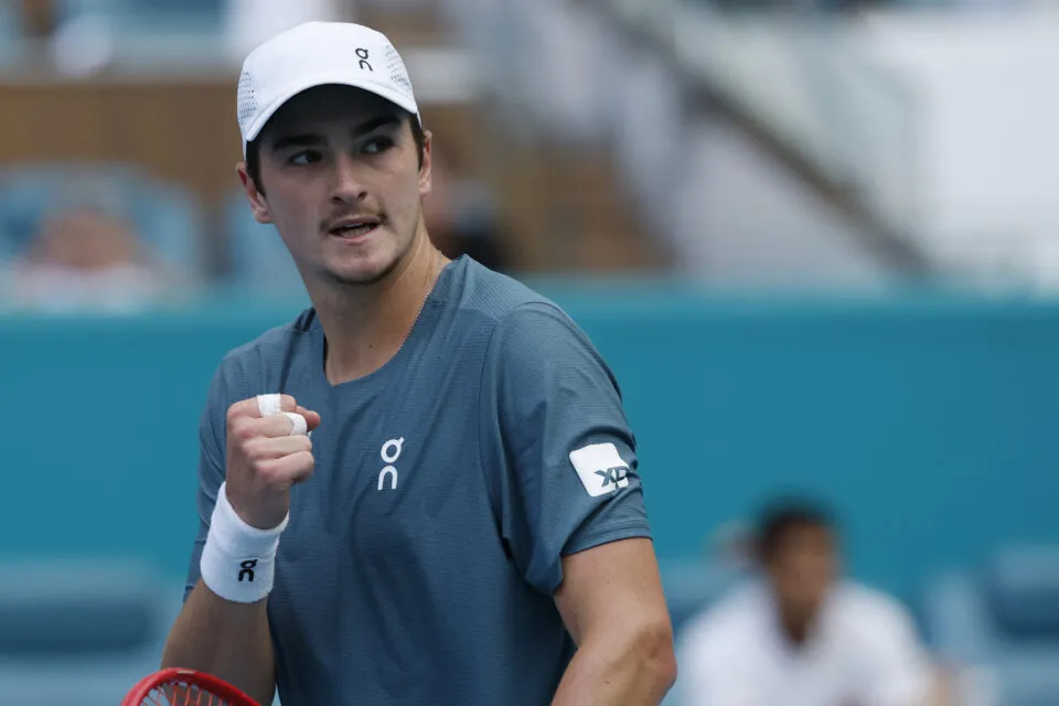 Fonseca é eliminado por Alcaraz, mas deixa boa impressão em duelos contra os melhores