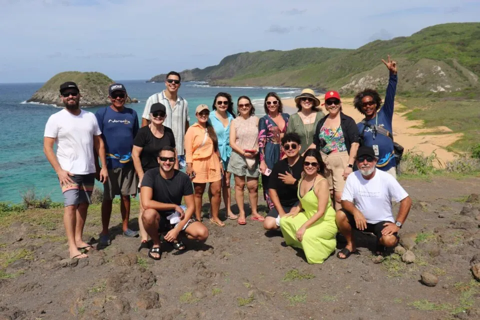 Ilha Tour percorre praias e mirantes no segundo dia de famtrip em Noronha; veja fotos