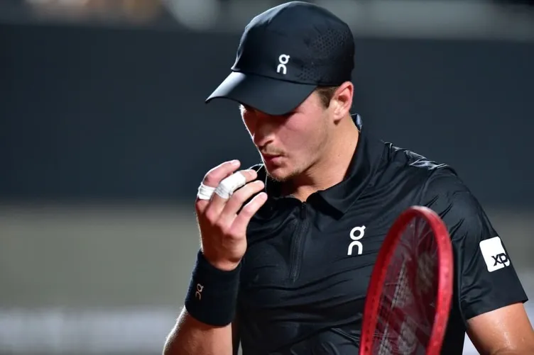 João Fonseca enfrenta o americano Tommy Paul em Indian Wells neste domingo