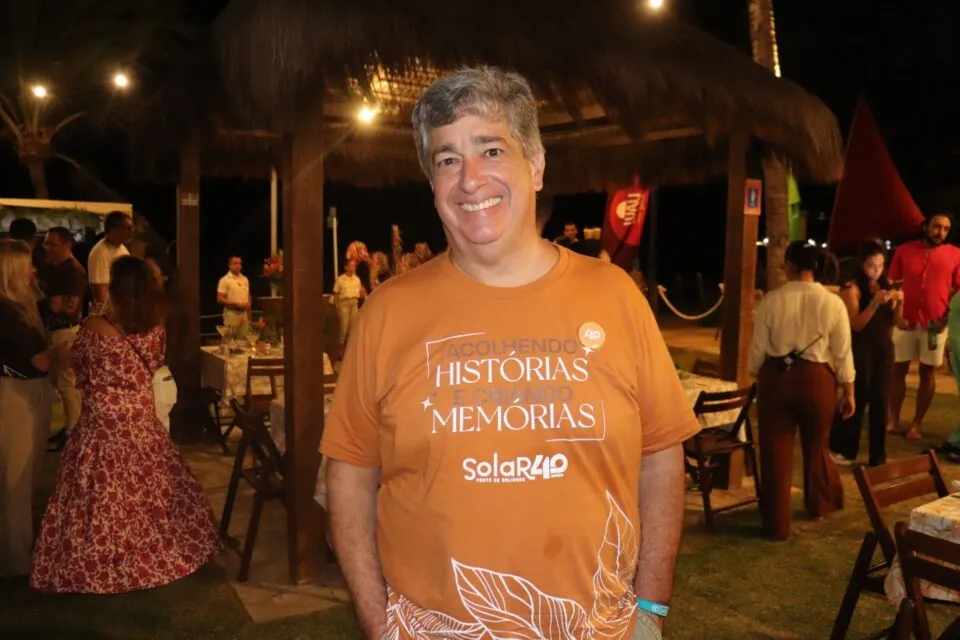 Luau Solar reúne convidados em noite de celebração em Porto de Galinhas