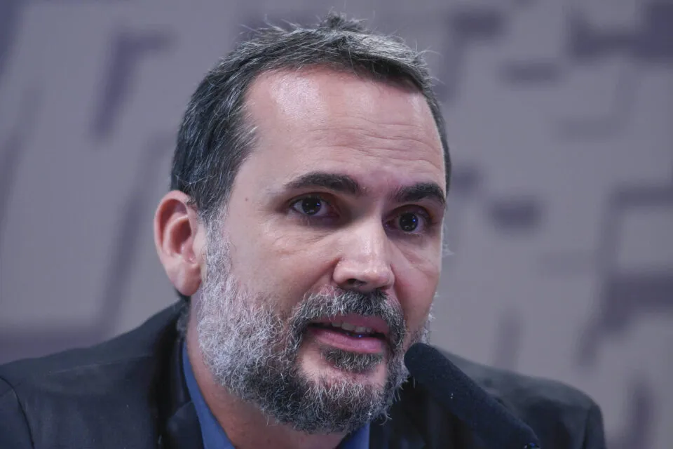 Lula deve escolher Bruno Moretti para o Planejamento após saída de Tebet, diz jornal