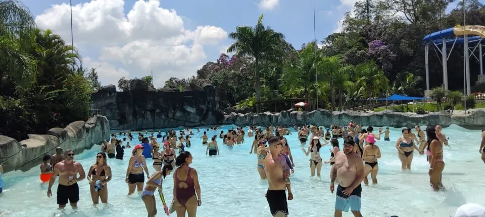 Magic City combina parque aquático, resort e eventos em Suzano